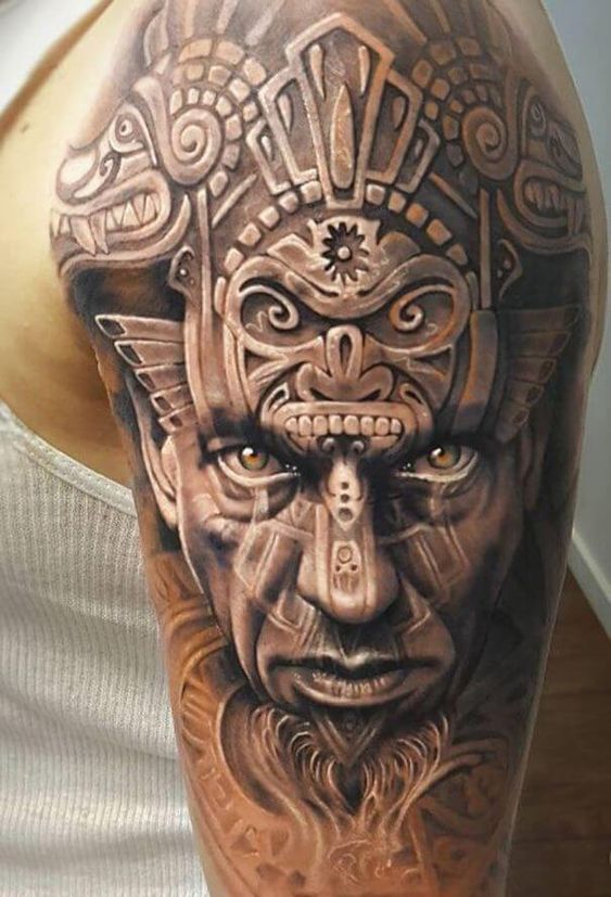 Tatuaje En El Hombro Azteca