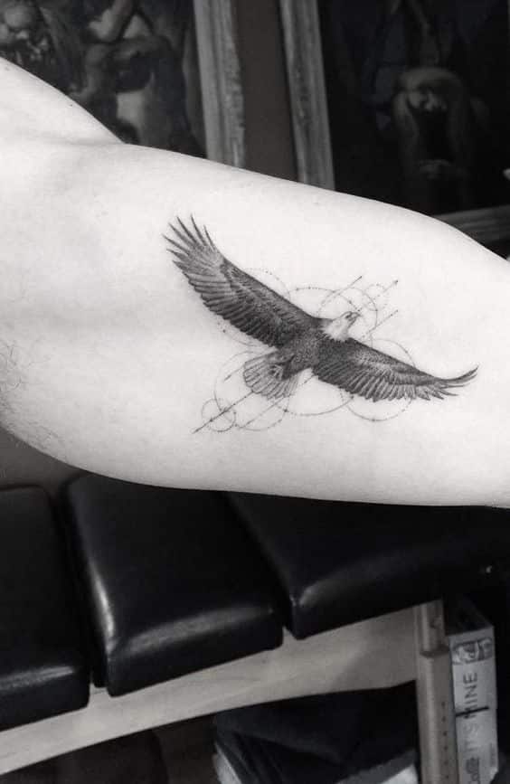 Hombre Tatuaje De Aves (5)