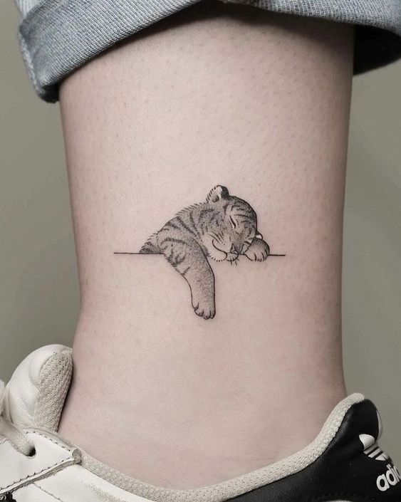 Tatuaje De Tigre Pequeños Cachorro