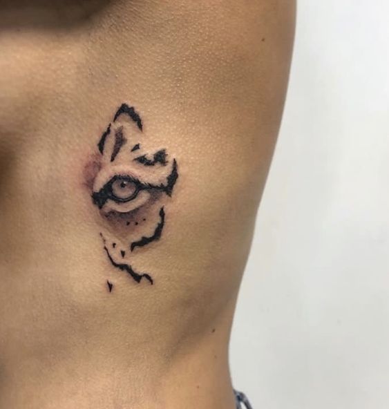 Tatuaje De Tigre Pequeños Ojo Estilo Amriposa