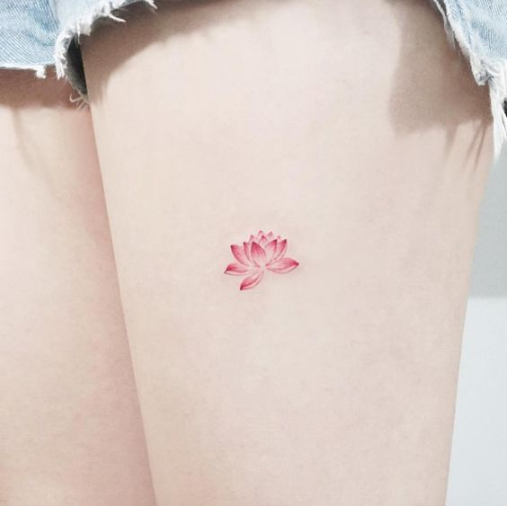 Flor De Loto Tatuada Mujeres (4)