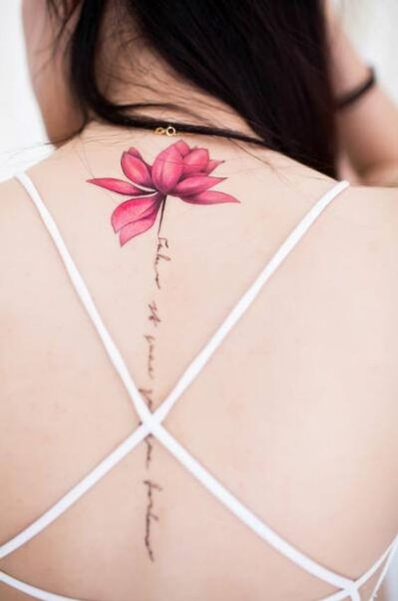 Flor De Loto Tatuaje En La Espalda (1)