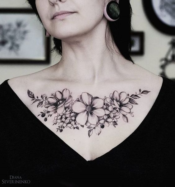 Pecho Tatuajes Mujeres (5)