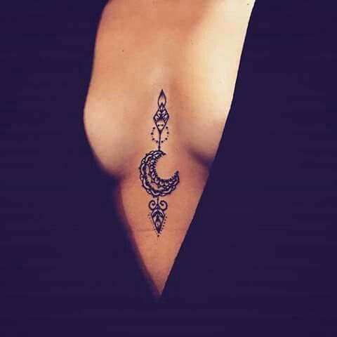 Pecho Tatuajes Mujeres (9)