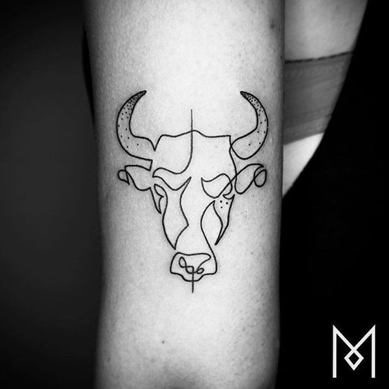 Tattoos De Toros En Mujeres (3)