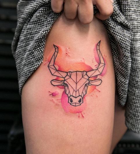 Tattoos De Toros En Mujeres (7)