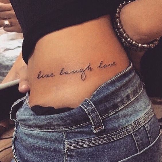 Tatuajes Con Frases En La Cadera (7)