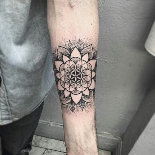 Tatuajes De Flor De Loto Hombres (2)