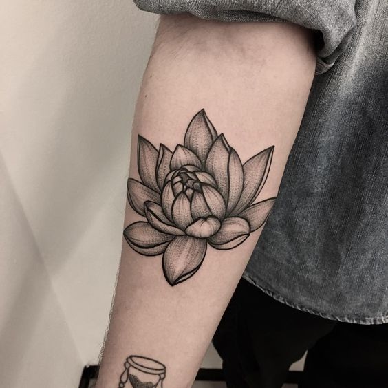 Tatuajes De Flor De Loto Hombres (6)