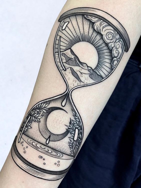 Reloj de arena hotsell y brujula tattoo