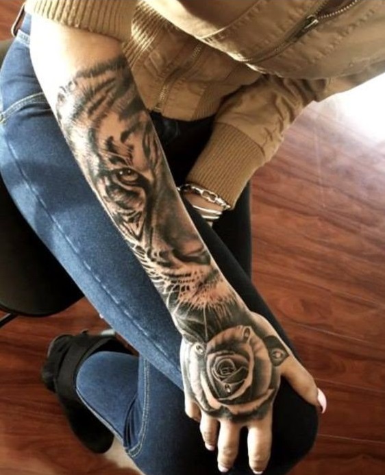 Tatuajes De Tigres En Mujeres (6)