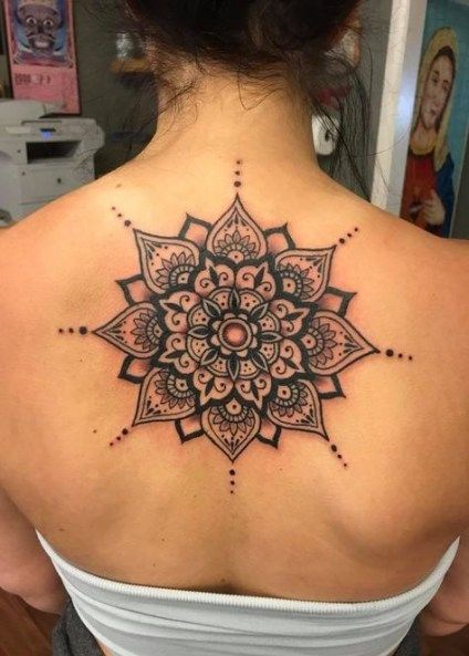 Tatuajes Mujeres Mandala 2