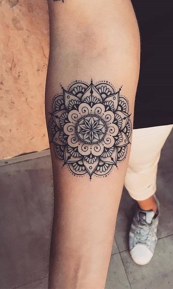 Tatuajes Mujeres Mandala 3