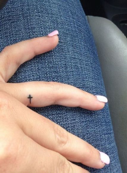 Tatuajes Pequeños De Cruces 5