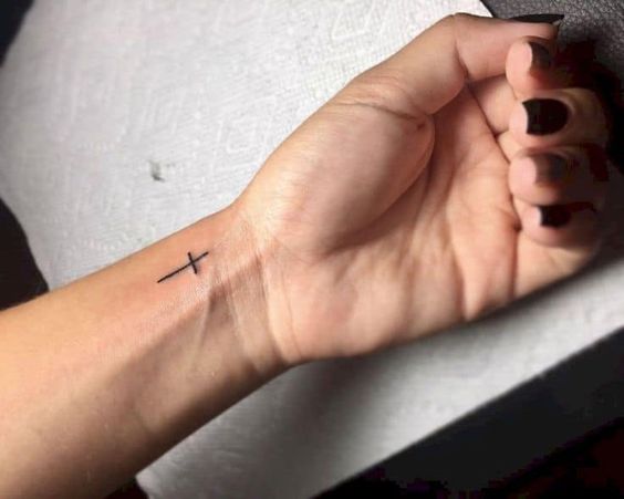 Tatuajes Pequeños De Cruces 9