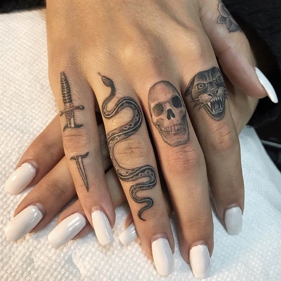 Des Tatouages Sur Les Doigts Pour Les Femmes (6)