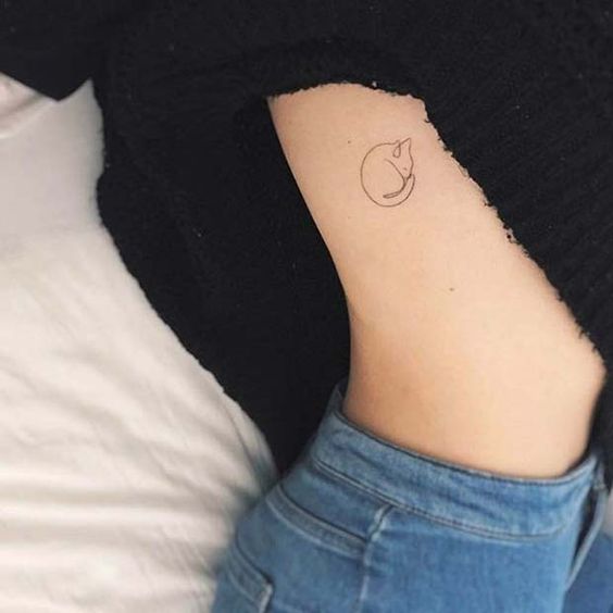 Tatouage Chat Minimaliste (3)