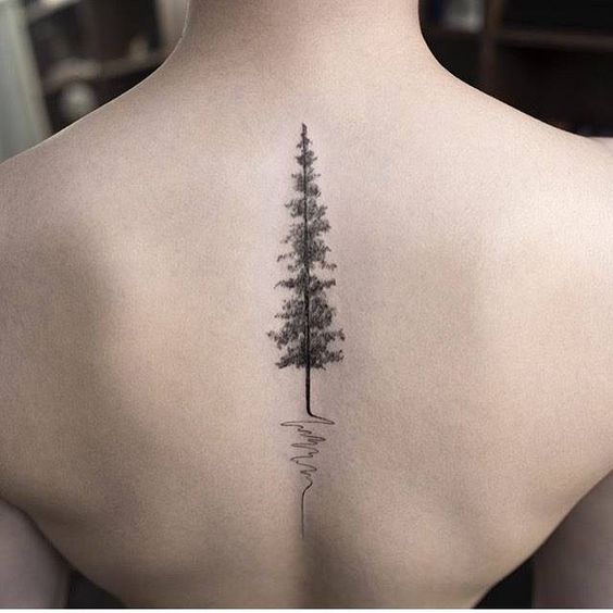 Tatouage Femme Dos (2)