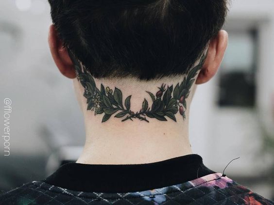 Tatouage Femme Nuque (2)