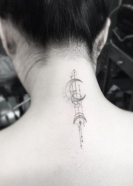 Tatouage Femme Nuque (4)
