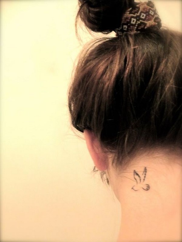 Tatouage Femme Nuque (8)