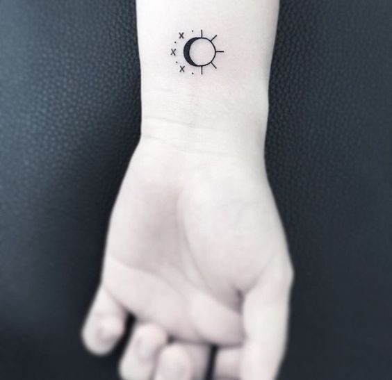 Tatouage Lune Soleil Simple (5)