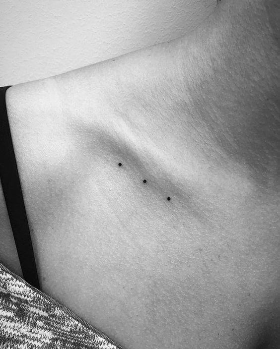 Tatouage Minimaliste Femme (1)