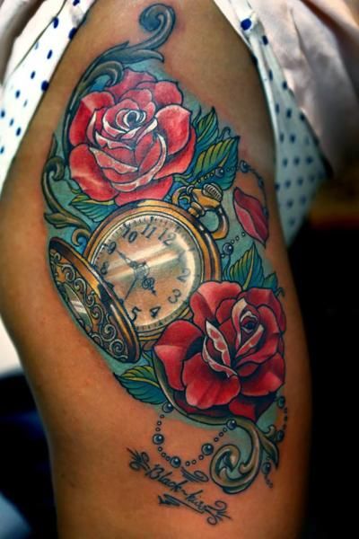 Tatouage Montre A Gousset Femme (9)