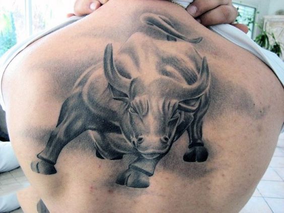 Tatouage Taureau Dos (4)