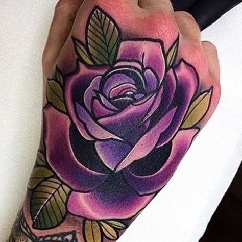 tatuajes de rosas para hombres (6)